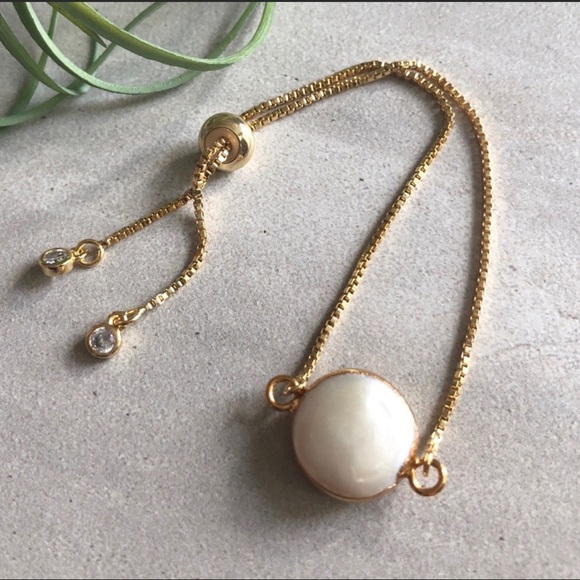 Dainty Minimalist 14K Natural Pearl Bracelet - Picture 2 of 4